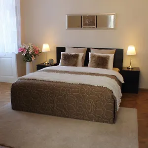 Royal Celakovskeho Sady Praha